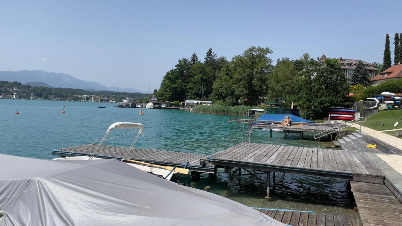 Ferienwohnung Velden Am See - 24 Holiday Mit Seezugang フェルデン・アム・ヴェルターゼー エクステリア 写真