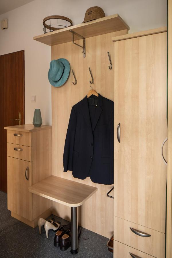 Ferienwohnung Velden Am See - 24 Holiday Mit Seezugang フェルデン・アム・ヴェルターゼー エクステリア 写真